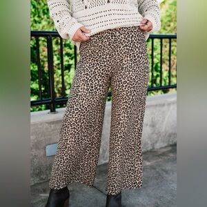 🚨 BB2 only medium left! Birch & Bell new animal print leopard print pants new